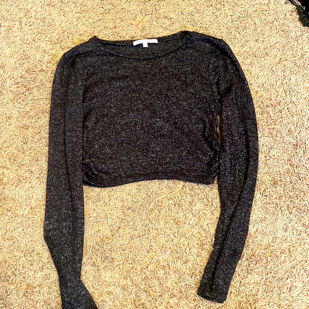 Black crop top long sleeve small